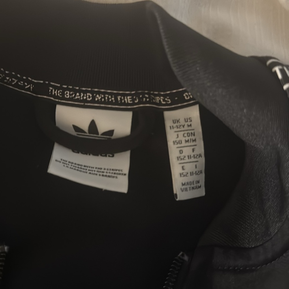 Adidas jacket. - Picture 4 of 4